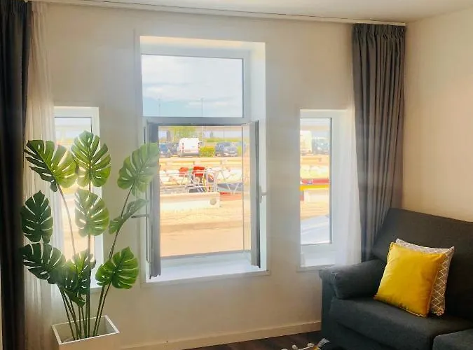 Apartment Old Town River View *